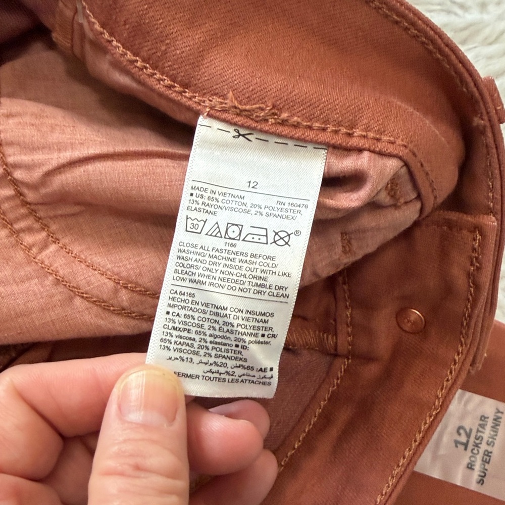 Old Navy Women's Rockstar Super Skinny Jeans in Rust - Picture 7 of 12
